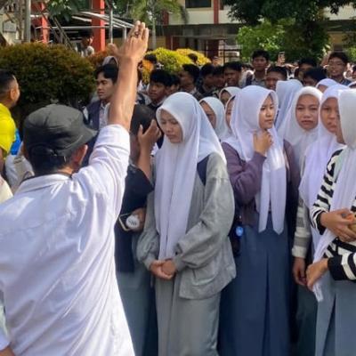 Tak Hanya SMKN 3 Pekanbaru, Ada Puluhan Sekolah di Riau Terlambat Mengisi PDSS