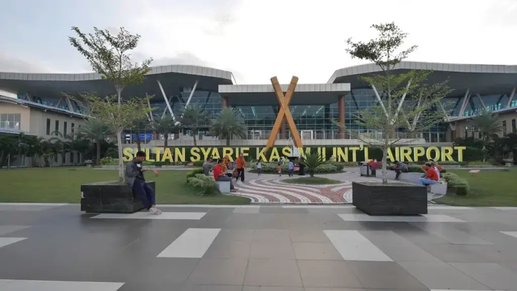 Lonjakan Penumpang di Bandara SSK II Pekanbaru: Puncak Arus Balik Lebaran 2025 Diprediksi 5-6 April