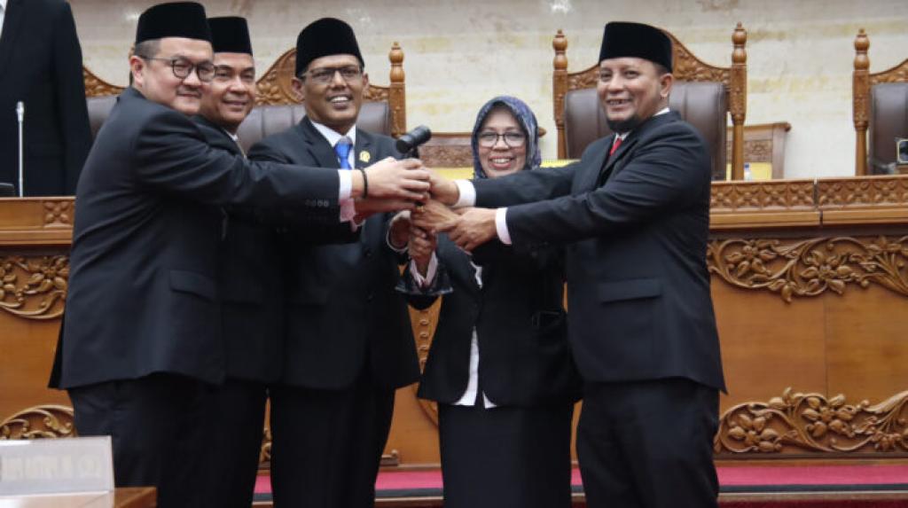 Kamal, Aweng, dan Hendra Resmi Jadi Pimpinan DPRD Kota Batam