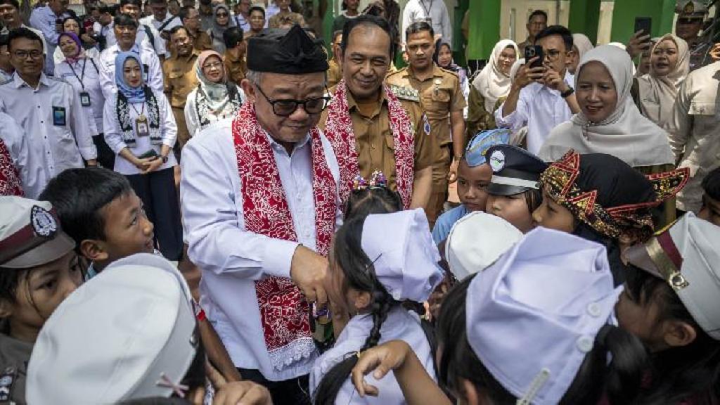 Kemendikdasmen Targetkan Distribusi 288 Ribu IFP Tuntas Desember 2025