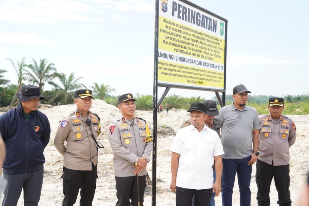 Lihat Langsung Lokasi PETI di Kuansing, Gubernur Wahid Sebut akan Lakukan Tata Ulang