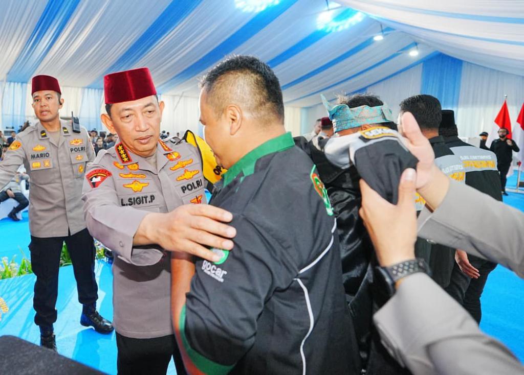 Kapolri Tekankan Persatuan dan Kamtibmas Saat Safari Ramadhan di Pekanbaru