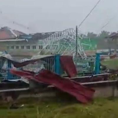 Puting Beliung Porak-porandakan Sekolah dan Rumah Warga di Api-Api