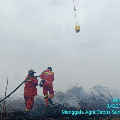 Tim Manggala Agni Masih Berjibaku Padamkan Karhutla di Imhu  Dua Helikopter Dikerahkan