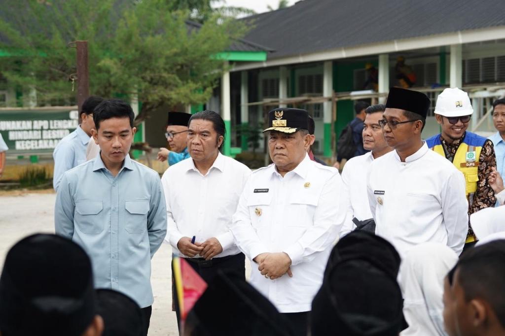 Tinjau MIN 1 Rokan Hilir, Wapres Gibran Respons Kebutuhan Tambahan Ruang Kelas dan Fasilitas