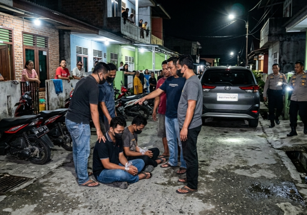 Dua Pria Diduga Pelaku Pencurian Trafo PLN di Siak Diamankan Warga di Pekanbaru
