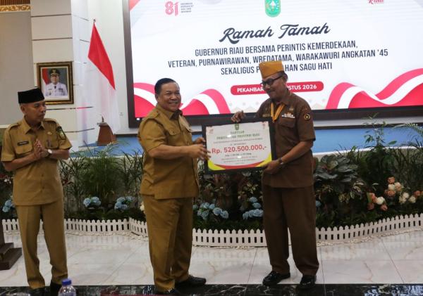 Apresiasi Jasa Pejuang, Plt Gubri SF Hariyanto Salurkan Sagu Hati Rp520,5 Juta untuk Veteran Riau