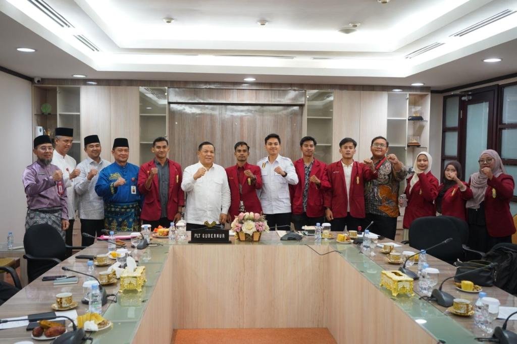 Mahasiswa Muhammadiyah Riau Bertemu Plt Gubri, Soroti DBH hingga Konflik Agraria