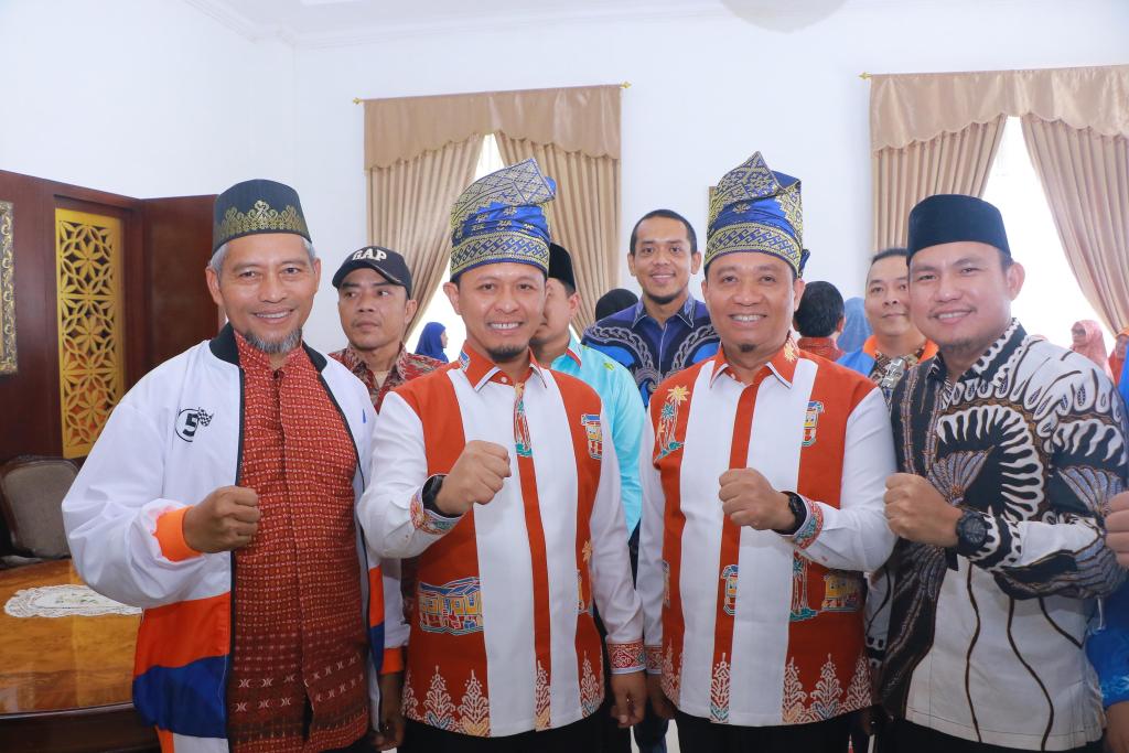 Tepuk Tepung Tawar untuk Wako dan Wawako Pekanbaru: Awali Kepemimpinan dengan Doa Restu Adat