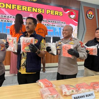 Bawa 14,96 Kilogram Sabu, Sepasang Kekasih Harus Mendekam di Balik Jeruji Besi