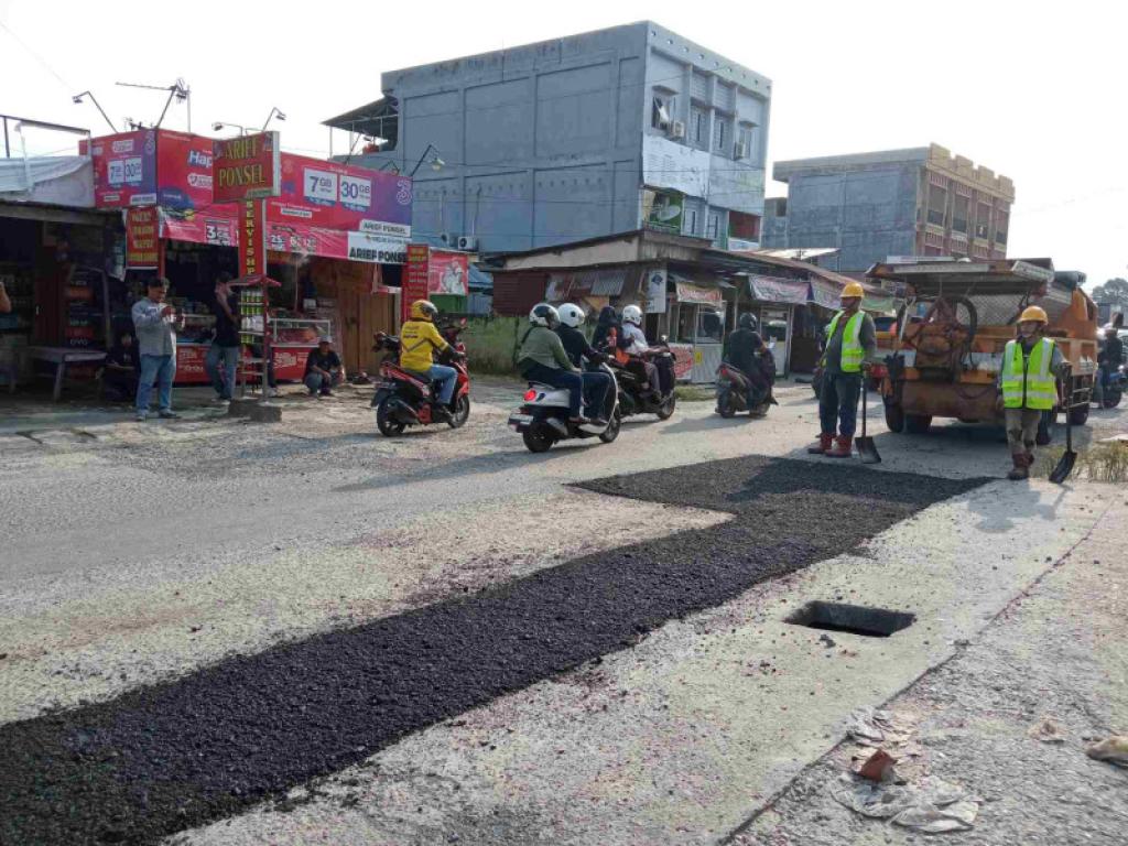 Pekanbaru Tambal 290 Titik Jalan dalam 4 Bulan, Ini Daftar Lengkap Ruas yang Sudah Diperbaiki