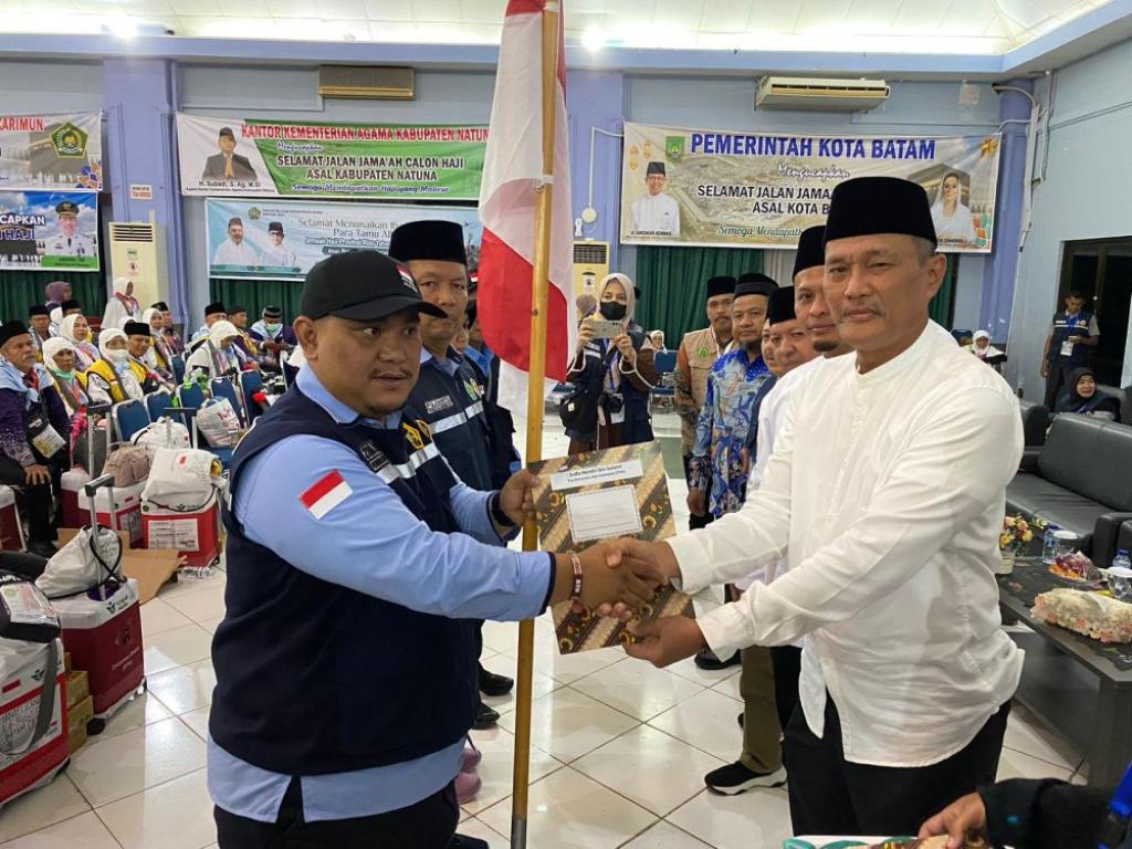 Pagi Ini 445 Jemaah Haji Pekanbaru Terbang ke Madinah, Ini Pesan Kemenag