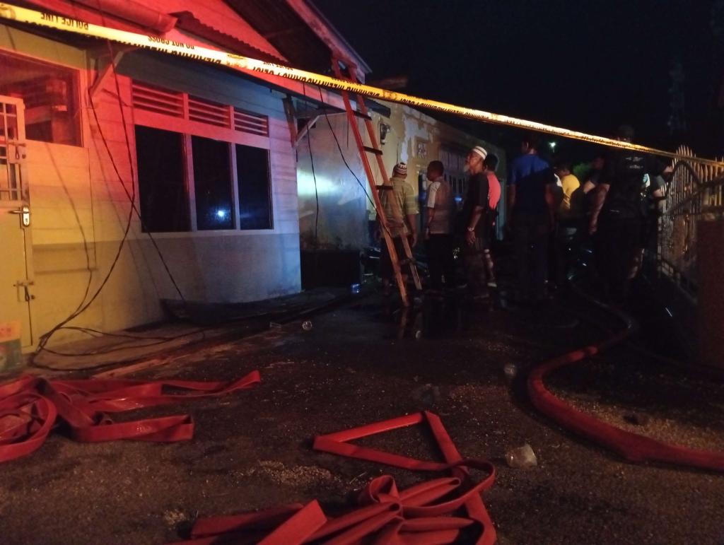 Diduga Akibat Korsleting Listrik, Dua Rumah di Bengkalis Ludes Terbakar