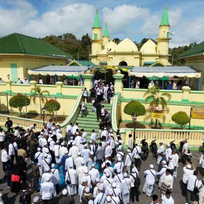Haul Syekh Syihabuddin, Ribuan Jemaah Tiga Negara Padati Masjid Sultan Riau