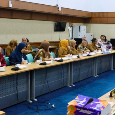 Komisi III DPRD Riau Gelar Rapat Kerja Bahas Perizinan Operasional Rumah Sakit dan Tantangan UHC