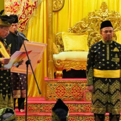 Pimpinan dan Anggota DPRD Riau Hadiri Penabalan Gelar Adat untuk Gubernur Riau