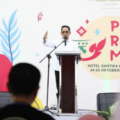 Hotel Santika Pecahkan Rekor MURI Masak 1.118 Porsi Asam Pedas Khas Melayu
