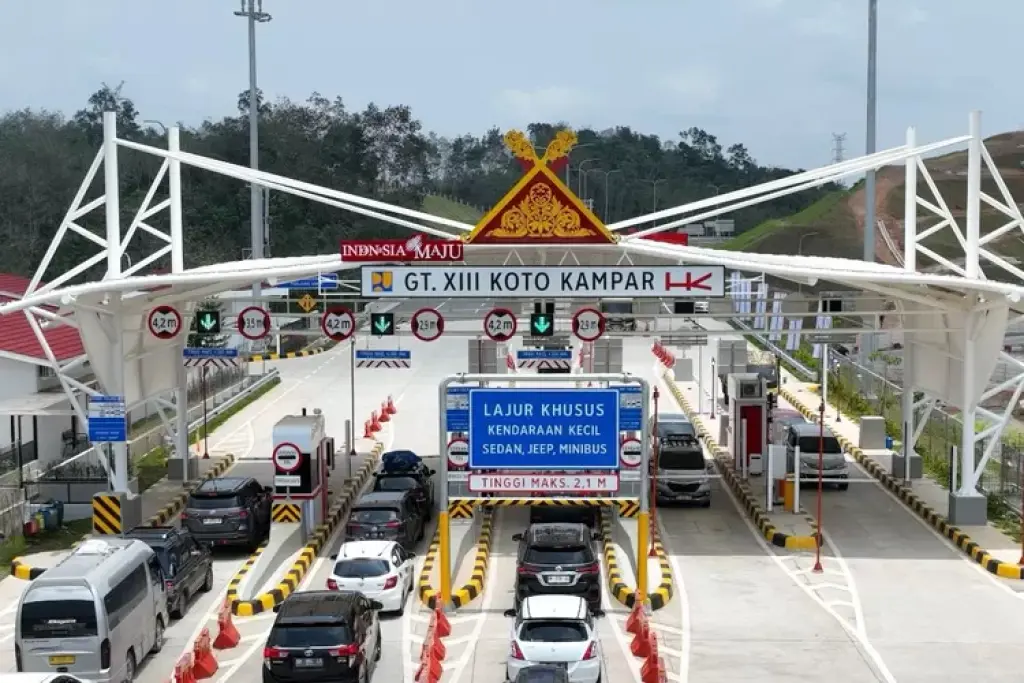 Lonjakan 227%, Arus Kendaraan di Tol Riau Meledak Saat Mudik Lebaran 2025