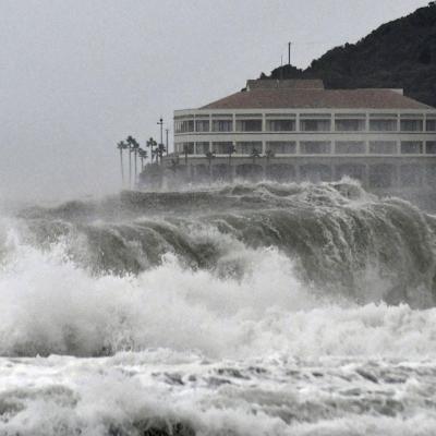 Cuaca Kepri Hari Ini: Gelombang Laut Capai 3 Meter di Natuna