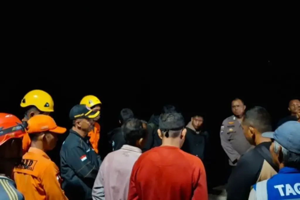 SAR Natuna Berhasil Evakuasi Tiga Pelajar Hilang di Gunung Samak