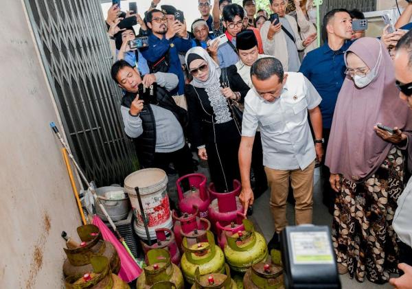 Bahlil Tegaskan Pengecer LPG 3 Kg Tak Dihapus, Tapi Ditransformasi Jadi Sub Pangkalan