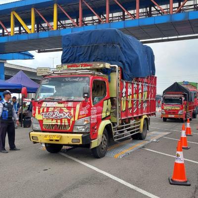 Cegah Jalan Rusak, DPRD Riau Dorong Pembatasan Truk Lewat Ranperda Perhubungan