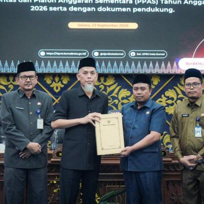 Wako Dumai Serahkan Dokumen KU-APBD dan PPAS TA 2026 dalam Rapat Paripurna DPRD