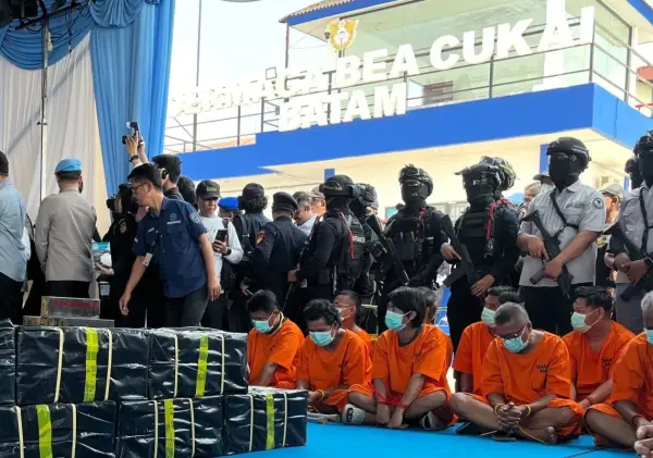 BNN Ungkap Kaitan Penyelundupan 2,6 Ton Sabu Cair dan 1,3 Ton Ketamin di Kepri