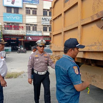 Truk dan Angkutan Barang Dilarang Melintas di 14 Jalan Dalam Kota Pekanbaru, Ini Daftarnya