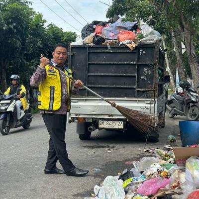 Wawako Pekanbaru Markarius Anwar: Masih Ada Sampah Menumpuk