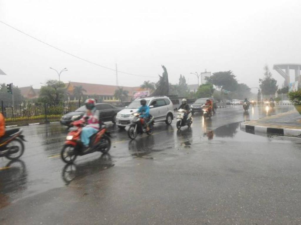 Waspada! Potensi Hujan Lebat dan Angin Kencang Landa Sejumlah Wilayah di Riau