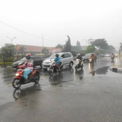 Waspada! Potensi Hujan Lebat dan Angin Kencang Landa Sejumlah Wilayah di Riau