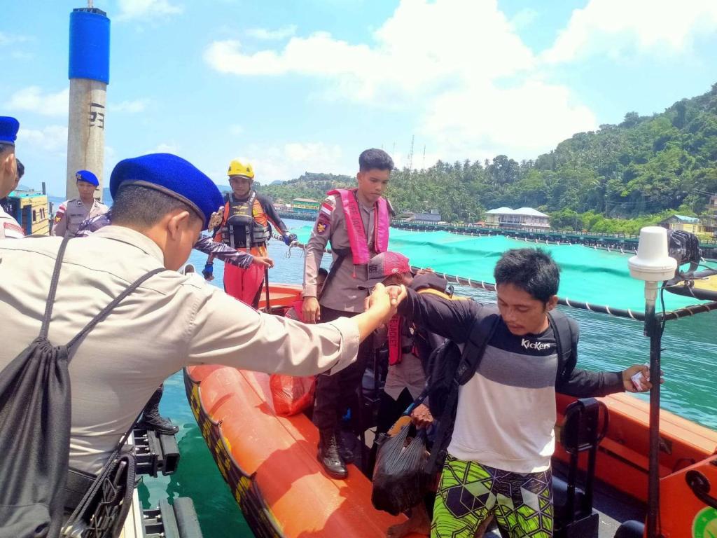 Kapal Motor Selat Meranti Tenggelam di Perairan Anambas, Awak Kapal Berhasil Diselamatkan