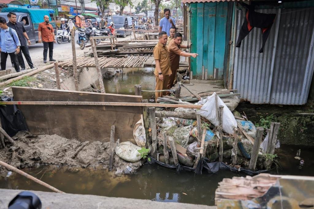 Atasi Banjir, Pemko Pekanbaru Percepat Pembangunan Drainase Jalan Paus