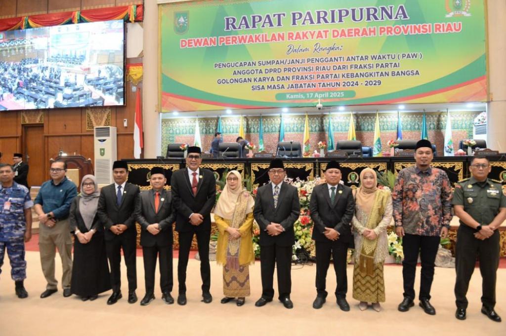 Ade Firmansyah Resmi Dilantik Gantikan Ade Agus di DPRD Riau, Siap Kawal Aspirasi Indragiri Hulu