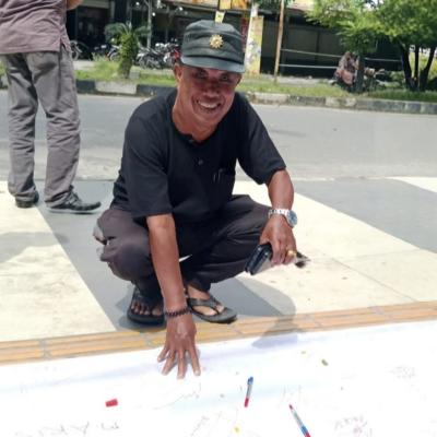 Turut Bubuhkan Tanda Tangan Mendukung Gerakan Tolak PSU Jilid 2, Babe Ruslan Mengaku Geram Melihat Kelakuan Para Mafia Politik di Negeri Istana