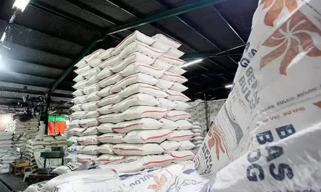 Bulog Batam Serap 100 Ton Beras dari Pelalawan, Stok Karimun Aman hingga 5 Bulan