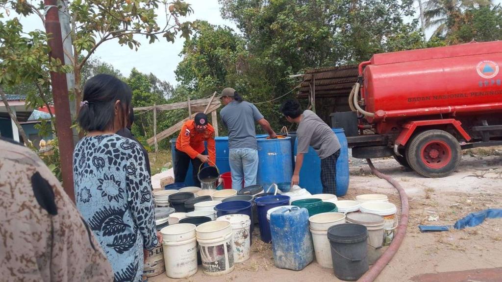 BPBD Tanjungpinang Pasok 25 Ton Air Untuk Warga Selama Kemarau