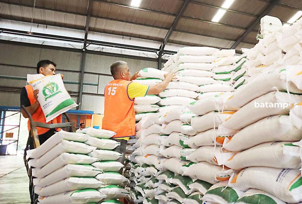 Pasokan Beras di Batam Aman Menyambut Ramadhan, Bulog Pastikan Stok Cukup