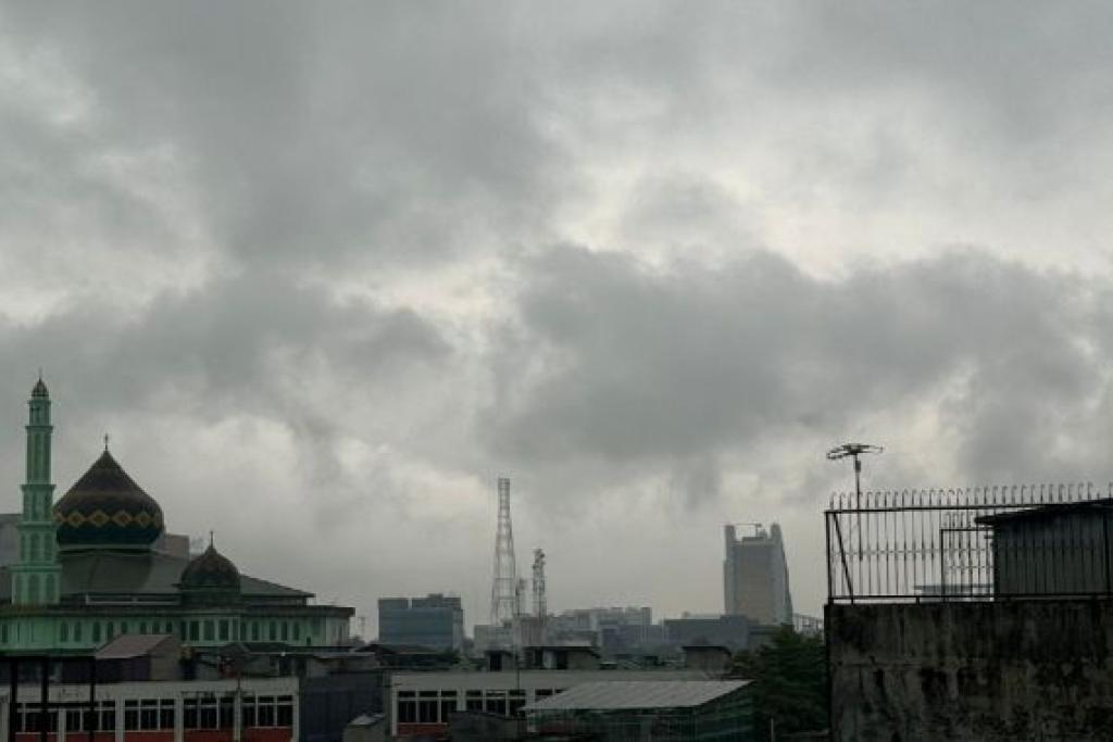 Prakiraan Cuaca Riau Hari ini: Waspada Hujan Lebat Disertai Petir dan Angin Kencang