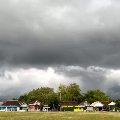 Cuaca Kepri Hari ini: Hujan Lokal di Natuna, Gelombang Tinggi di Bintan dan Lingga