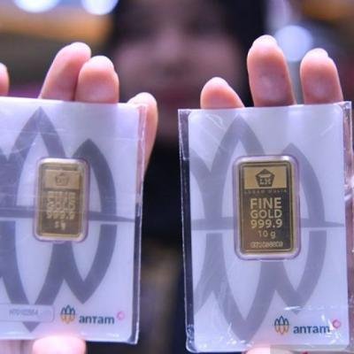 Harga Emas Antam Turun Lagi Rp23.000 per Gram, Simak Daftar Lengkapnya