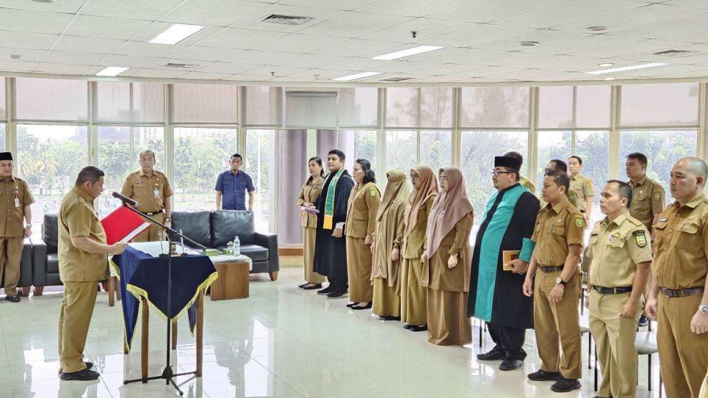 10 ASN DPMPTSP Riau Resmi Dilantik sebagai Pejabat Fungsional, Ini Nama-namanya