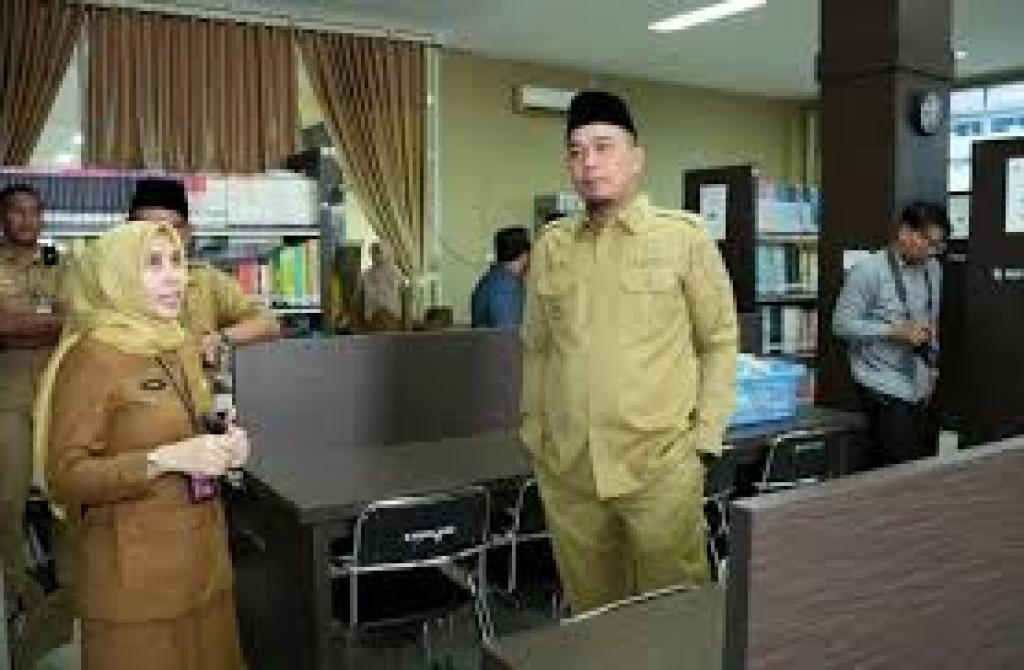 Bupati Inhu Sidak OPD Hari Pertama Kerja Pasca-Lebaran, Temukan ASN Bolos Tanpa Keterangan