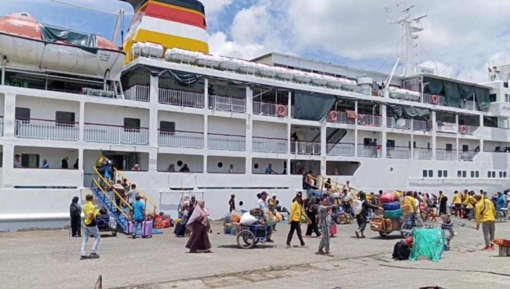 Kapal MV Arema II Kandas di Perairan Lingga, 59 Penumpang Selamat Berhasil Dievakuasi