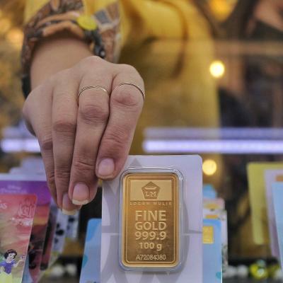 Harga Emas Antam Hari ini Naik Rp1.000, Tercatat Rp1.705.000 per Gram