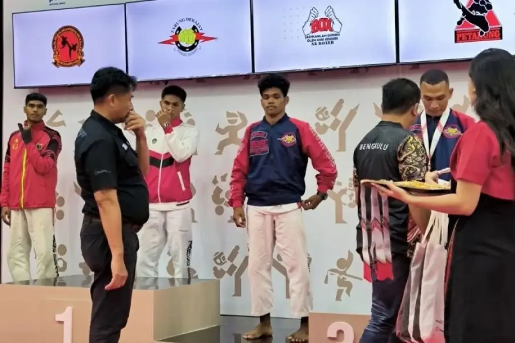 Valentino Rivandi Raih Medali Perunggu di Ajang PON Bela Diri