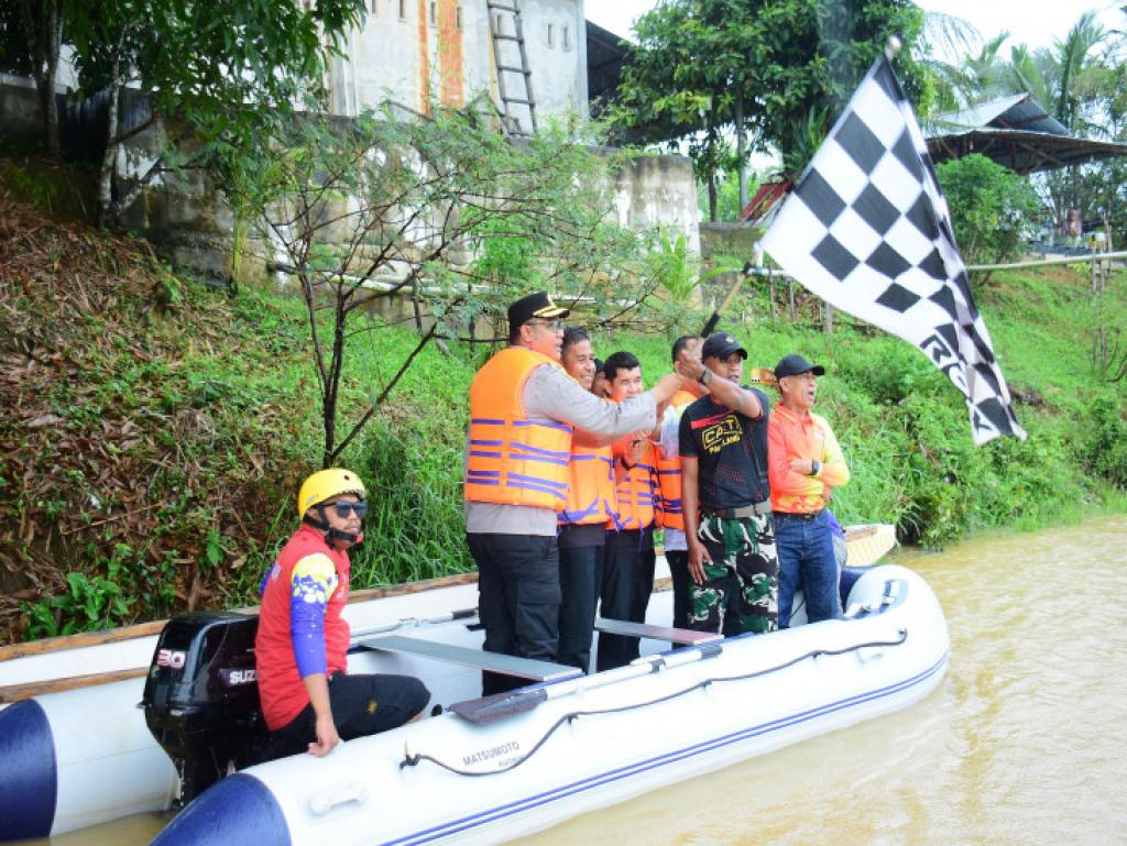 Pacu Sampan Kampar 2026 Resmi Dibuka, 25 Tim Bertanding di Sungai Kampar
