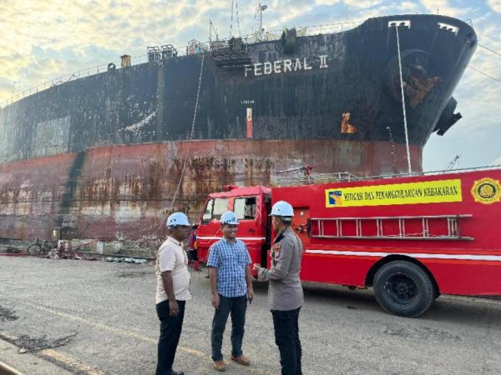 10 Orang Tewas, Polisi Periksa Saksi Terbakarnya Kapal Tanker MT Federal II di Batam