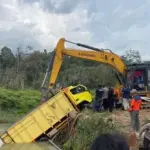 Tragedi Kecelakaan Truk Masuk Sungai di Pelalawan: 12 Korban Tewas, 3 Masih Dicari